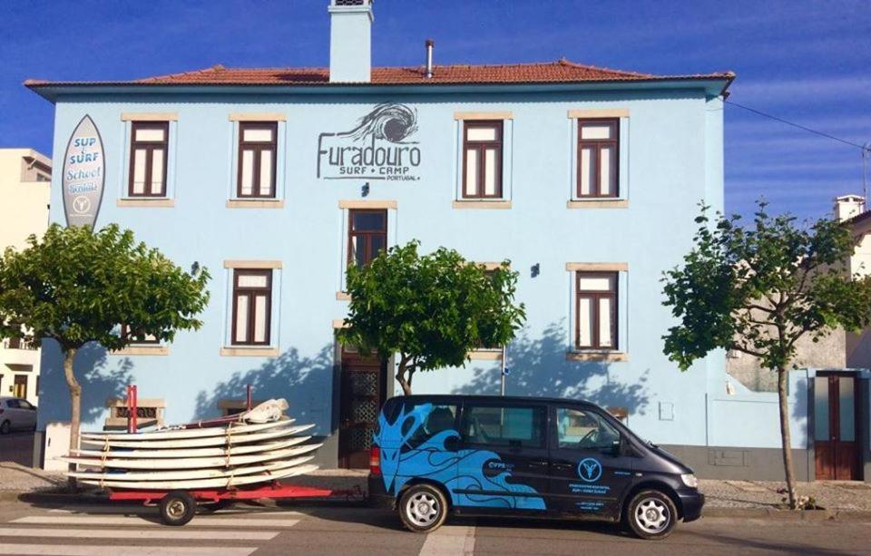 شقة Furadouro Surf Camp أوفار المظهر الخارجي الصورة