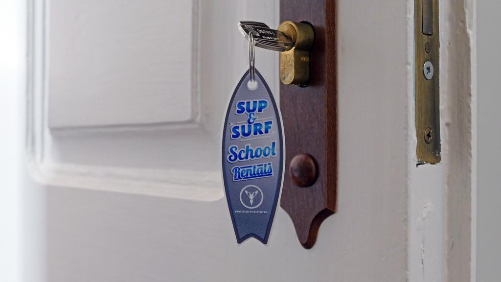 شقة Furadouro Surf Camp أوفار المظهر الخارجي الصورة
