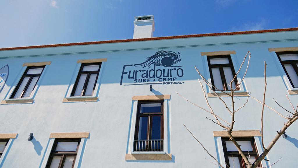 شقة Furadouro Surf Camp أوفار المظهر الخارجي الصورة